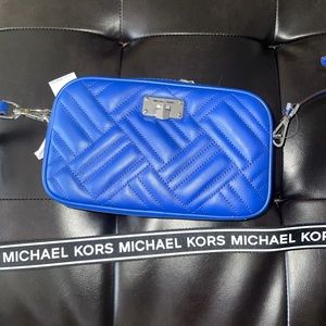 Michael Kors Peyton Small Camera Bag